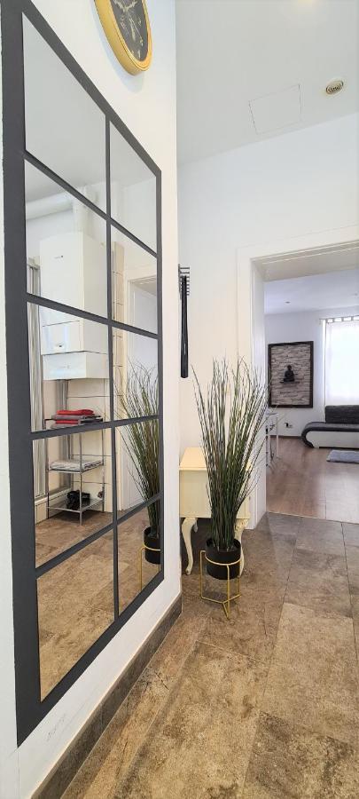 Wiener Buddha Style Flat With Inner Garden- Marzstrasse City Apartments Buitenkant foto