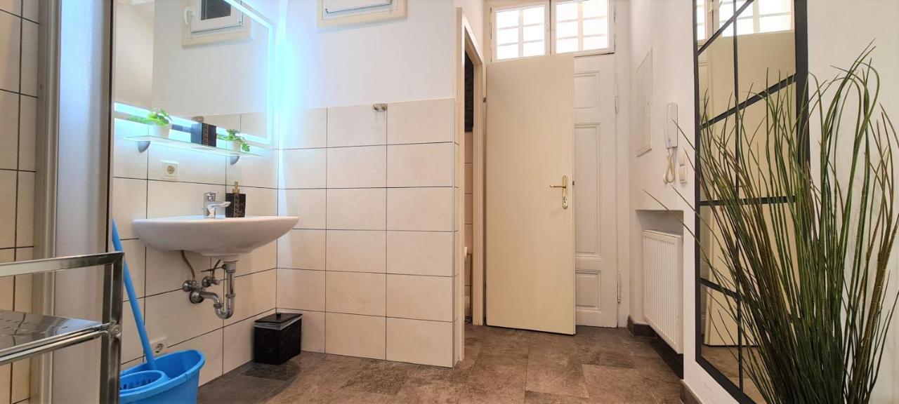 Wiener Buddha Style Flat With Inner Garden- Marzstrasse City Apartments Buitenkant foto